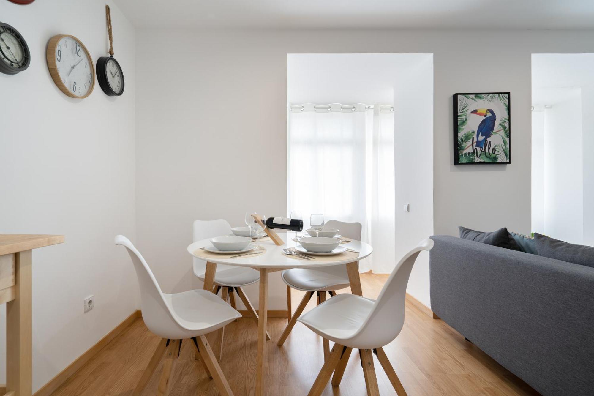 Host Wise - Colorful Fresh Flats - Batalha Apartment Porto Exterior photo