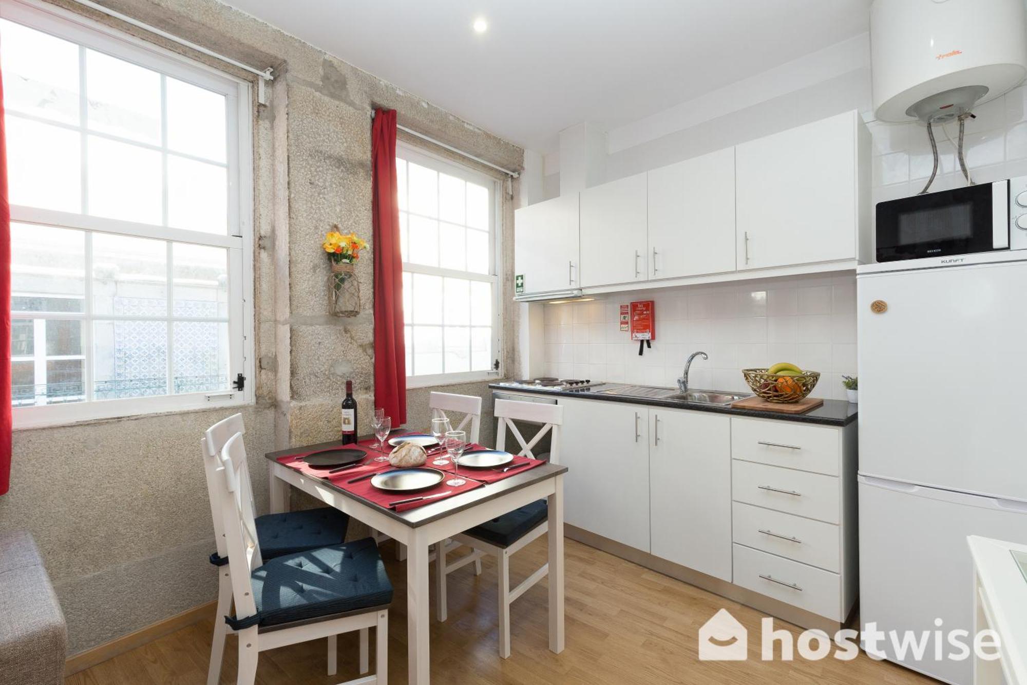 Host Wise - Colorful Fresh Flats - Batalha Apartment Porto Exterior photo