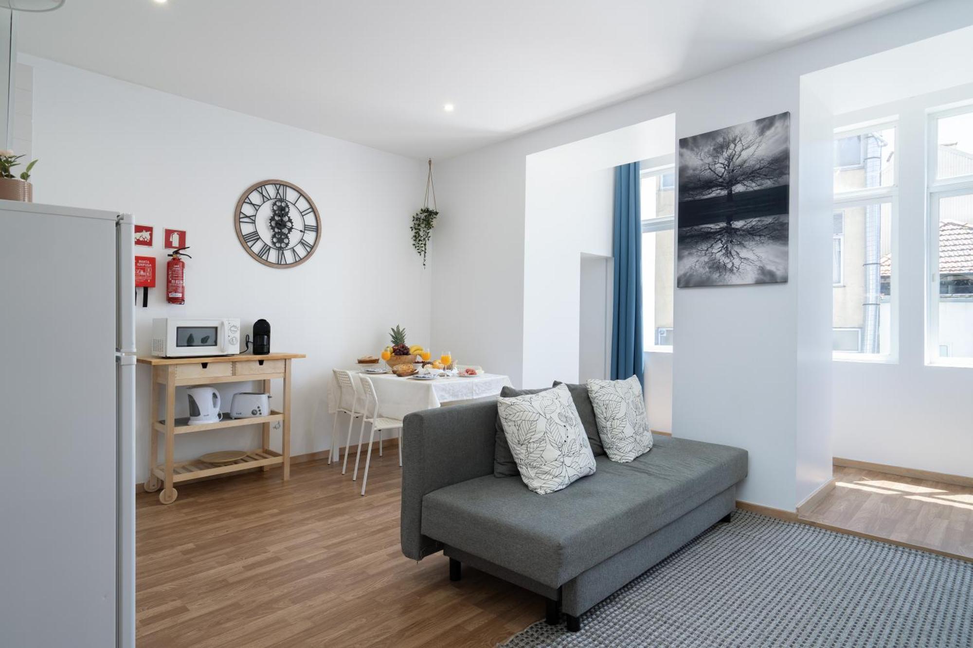 Host Wise - Colorful Fresh Flats - Batalha Apartment Porto Exterior photo
