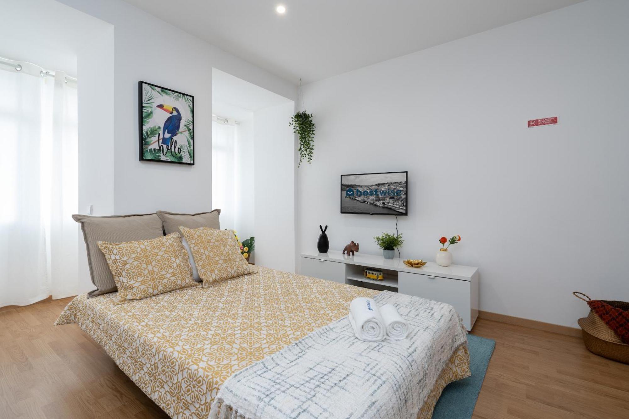 Host Wise - Colorful Fresh Flats - Batalha Apartment Porto Room photo