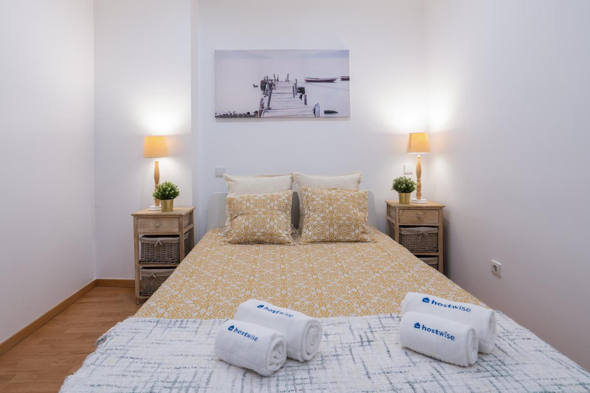Host Wise - Colorful Fresh Flats - Batalha Apartment Porto Room photo