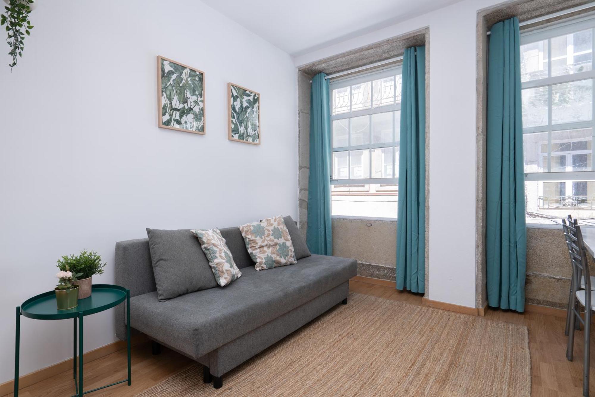 Host Wise - Colorful Fresh Flats - Batalha Apartment Porto Room photo