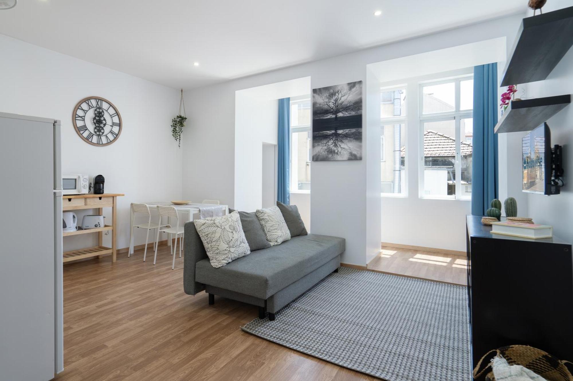 Host Wise - Colorful Fresh Flats - Batalha Apartment Porto Room photo
